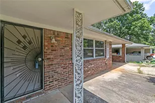 2135 Kilarney Rd, Decatur, GA 30032 - Photo 3