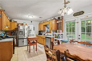 205 Woodcrest Dr, Covington, GA 30016 - Photo 3