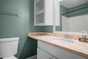 2075 Pine Tree Dr, Buford, GA 30518 - Photo 37