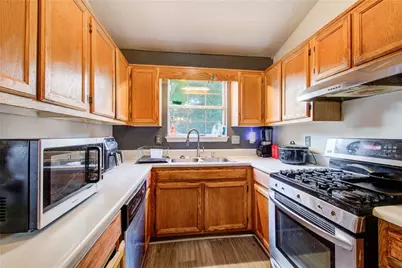 7106 Oakwood Circle, Rex, GA 30273 - Photo 9