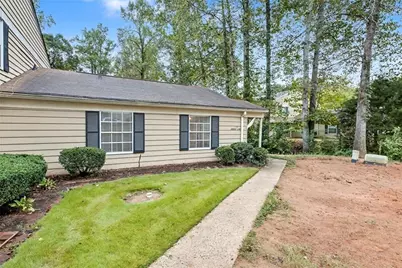 1300 Surrey Lane SW, Marietta, GA 30008 - Photo 3
