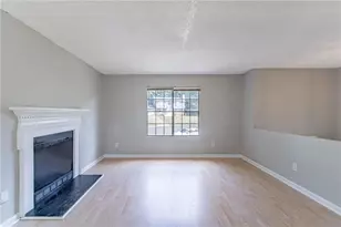 5585 Fairington Pl, Lithonia, GA 30038 - Photo 15