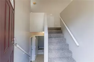 5585 Fairington Pl, Lithonia, GA 30038 - Photo 9