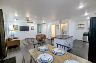 2533 Godfrey Dr, Atlanta, GA 30318 - Photo 9