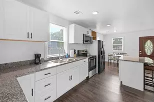 2533 Godfrey Dr, Atlanta, GA 30318 - Photo 11