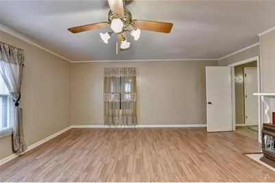 37 Spring Street, Gainesville, GA 30501 - Photo 17