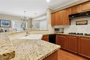 5000 Lexington Dr, Roswell, GA 30075 - Photo 15