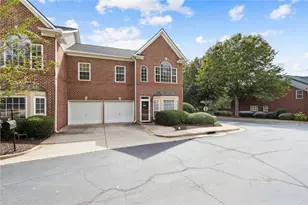 5000 Lexington Dr, Roswell, GA 30075 - Photo 3