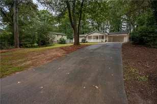 173 Jousters Ln, Lawrenceville, GA 30044 - Photo 5