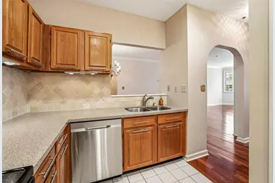 2499 Peachtree Road NE #406, Atlanta, GA 30305 - Photo 7