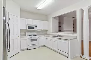 2913 Greyhawk Ln, Cumming, GA 30040 - Photo 3