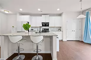 1876 Hanover W Dr, Lawrenceville, GA 30043 - Photo 9