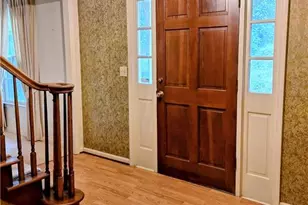 564 Deer Run SW, Lilburn, GA 30047 - Photo 5