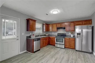 4390 Rock Valley Dr, Forest Park, GA 30297 - Photo 7