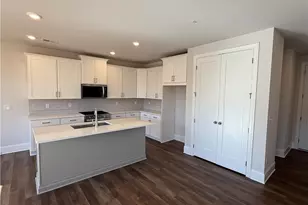 927 Crestmanor Dr, Marietta, GA 30008 - Photo 3