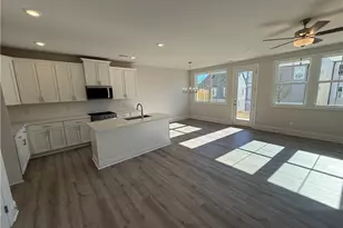 931 Crestmanor Dr, Marietta, GA 30008 - Photo 5