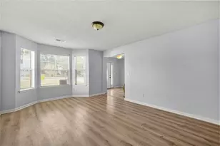 2065 Resting Creek Dr, Decatur, GA 30035 - Photo 9