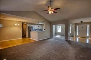 1127 Bradford Park Dr, Auburn, GA 30011 - Photo 5