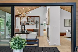 585 Amberidge Trail, Atlanta, GA 30328 - Photo 19