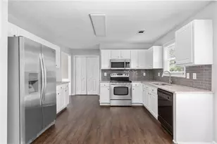 1616 Amhearst Oaks Ct, Lawrenceville, GA 30043 - Photo 11