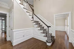 1152 Byrnwyck Rd NE, Brookhaven, GA 30319 - Photo 3