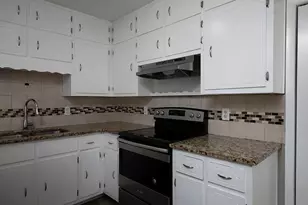 581 Autumn Ln, Marietta, GA 30068 - Photo 9