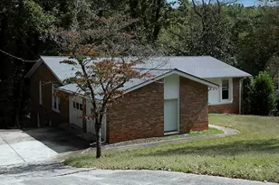 581 Autumn Ln, Marietta, GA 30068 - Photo 3