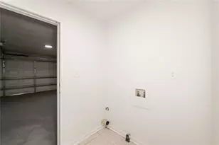 819 Arbor Hill Dr, Stone Mountain, GA 30088 - Photo 11