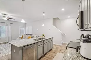 11692 Mendenhall Ct, Hampton, GA 30228 - Photo 7