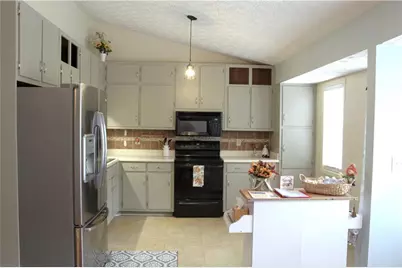 2063 Blackberry Lane, Auburn, GA 30011 - Photo 3