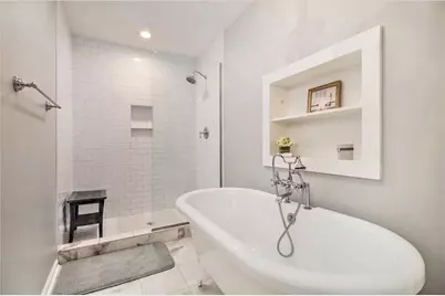 250 The South Chace, Atlanta, GA 30328 - Photo 15