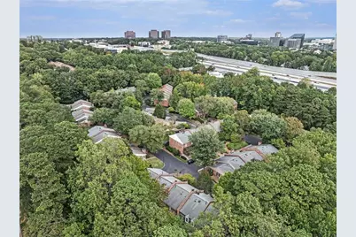 250 The South Chace, Atlanta, GA 30328 - Photo 31