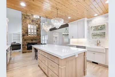 2445 Retreat Point Parkway, Hoschton, GA 30548 - Photo 21