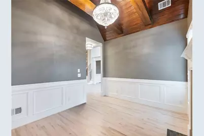 2445 Retreat Point Parkway, Hoschton, GA 30548 - Photo 9