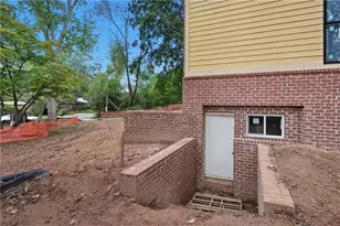 6315 N Hampton Dr, Atlanta, GA 30328 - Photo 27