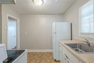 1328 Lockhaven Cir SW, Atlanta, GA 30311 - Photo 11