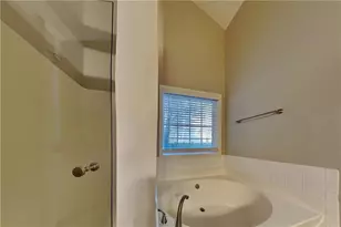 3960 Brushy Wood Dr, Loganville, GA 30052 - Photo 9