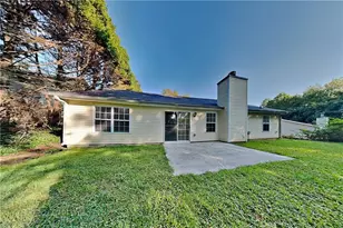 3960 Brushy Wood Dr, Loganville, GA 30052 - Photo 17