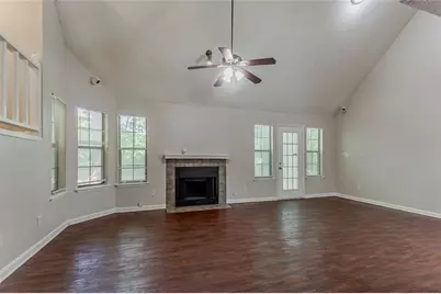 1074 Cherokee Heights, Stone Mountain, GA 30083 - Photo 17