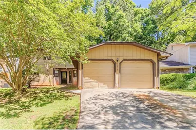 1074 Cherokee Heights, Stone Mountain, GA 30083 - Photo 1