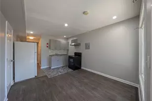 1672 Thornton Pl SW, Atlanta, GA 30315 - Photo 5