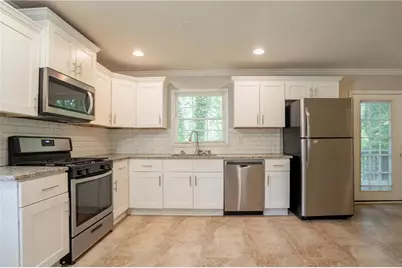 802 San Miguel Drive, Stone Mountain, GA 30083 - Photo 15