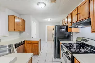 870 Chapman Cir, Stone Mountain, GA 30088 - Photo 11