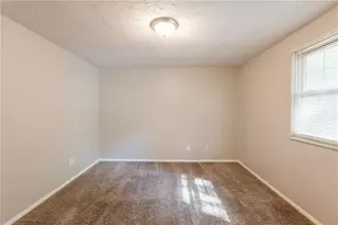 5372 Martins Crossing Rd, Stone Mountain, GA 30088 - Photo 15