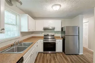 5372 Martins Crossing Rd, Stone Mountain, GA 30088 - Photo 5