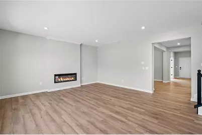 795 Crystal Lake Parkway, Hoschton, GA 30548 - Photo 11