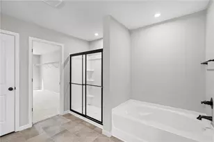 795 Crystal Lk Pkwy, Hoschton, GA 30548 - Photo 35