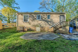 2070 Perkerson Rd SW, Atlanta, GA 30310 - Photo 15