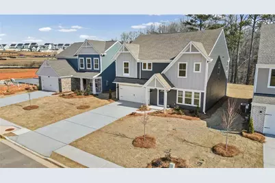 847 Crystal Lake Parkway, Hoschton, GA 30548 - Photo 3