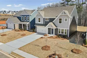 847 Crystal Lk Pkwy, Hoschton, GA 30548 - Photo 3